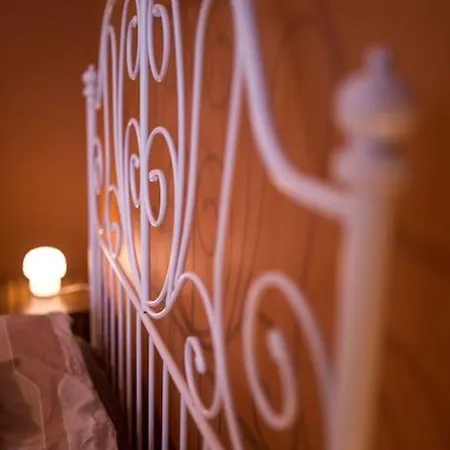 Tyylikkaeaesti Retroa Ja Modernia Hervanta Atomikatu 5 Apartment Tampere