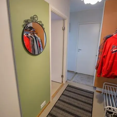 Tyylikkaeaesti Retroa Ja Modernia Hervanta Atomikatu 5 * Tampere